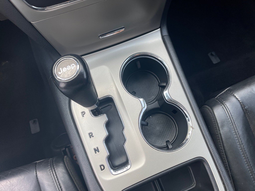 2012 Jeep Grand Cherokee Image 20