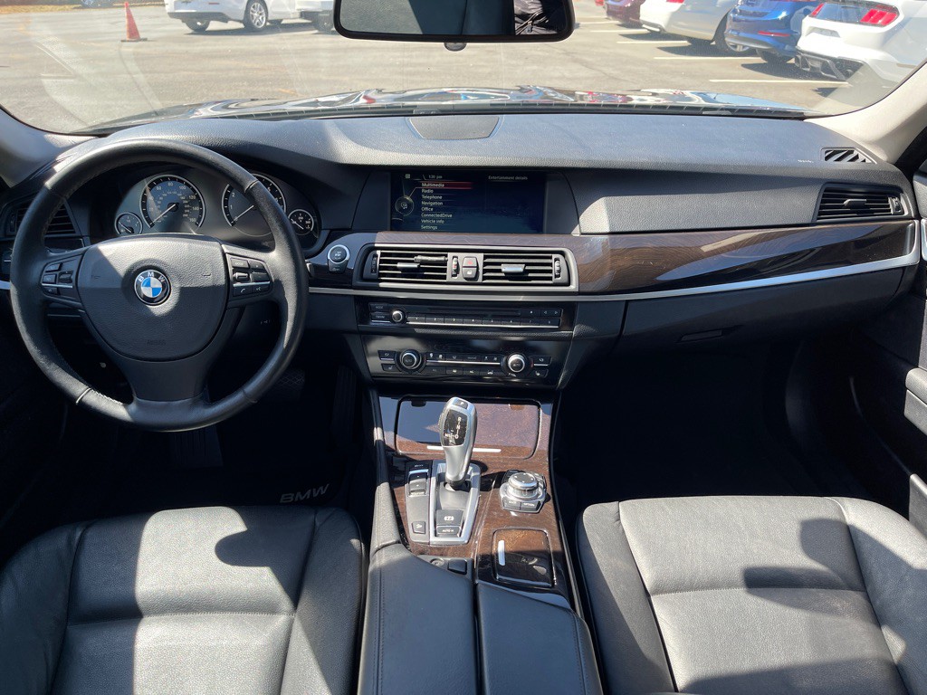 2013 BMW 5 Series Image 18