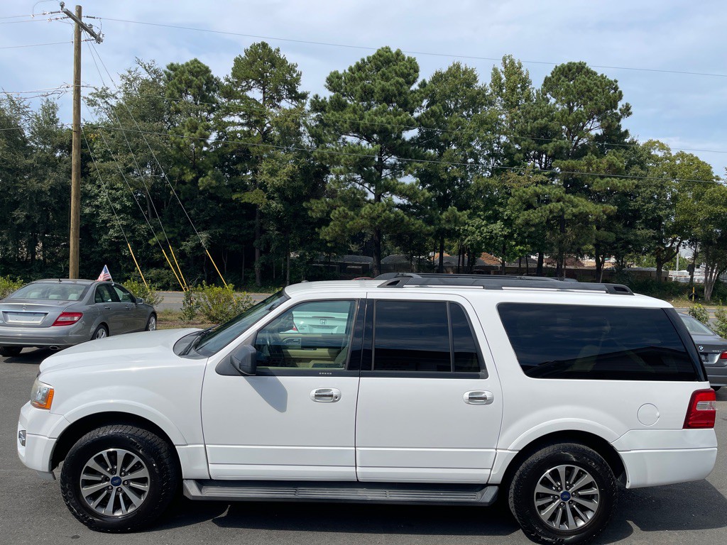 2017 Ford Expedition Image 3