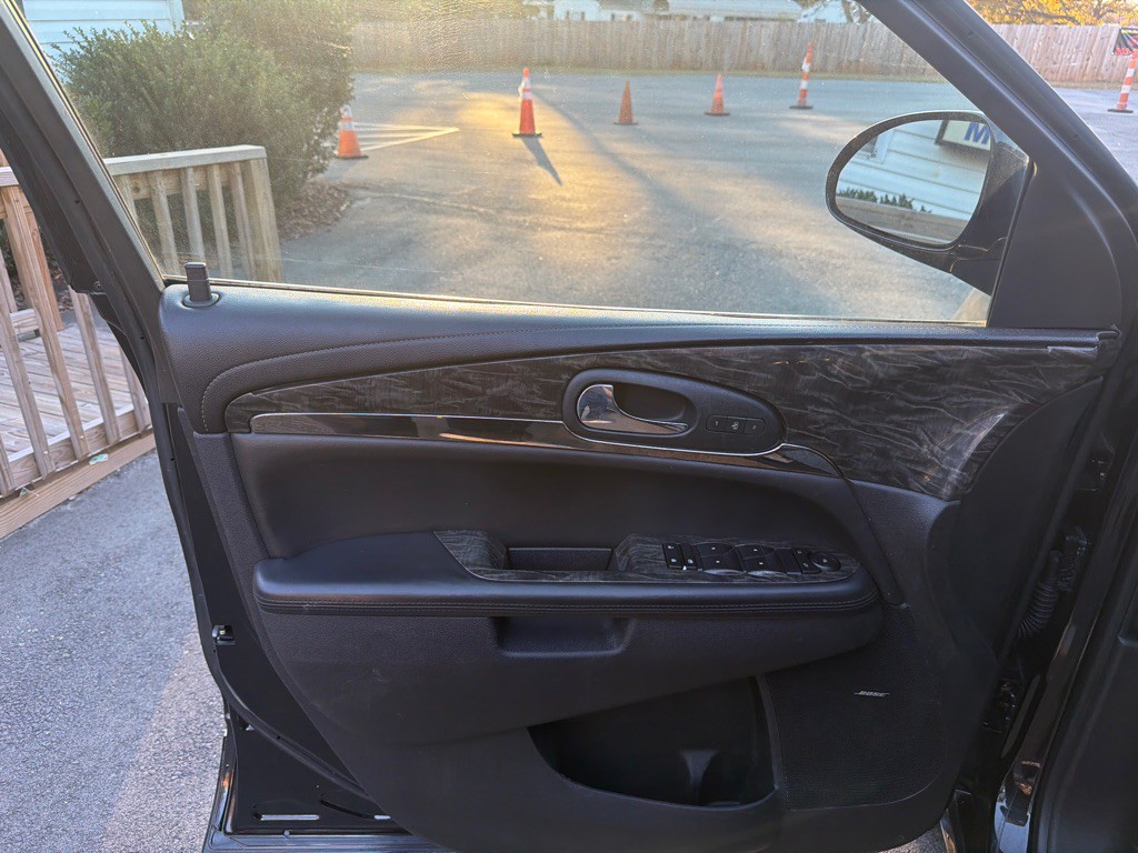 2013 Buick Enclave Image 10