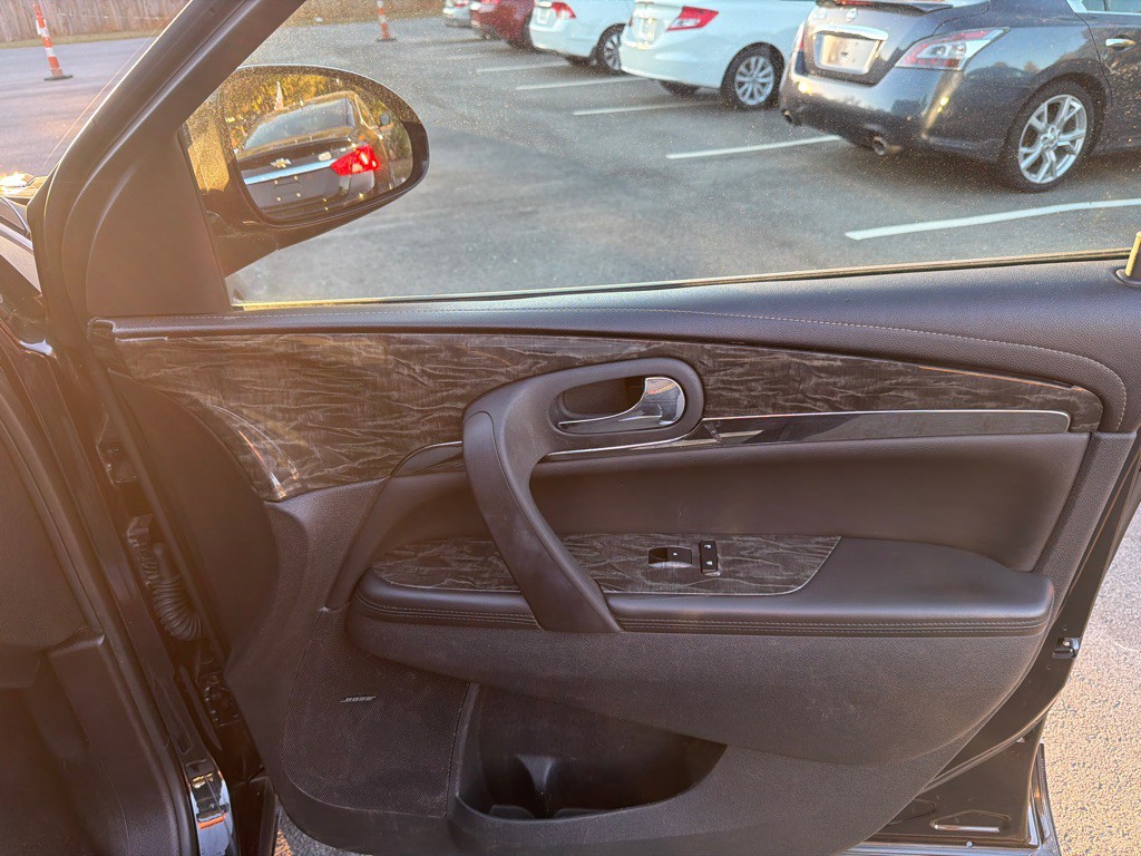 2013 Buick Enclave Image 16
