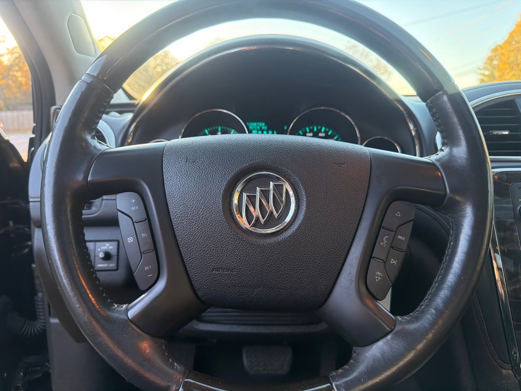 2013 Buick Enclave Image 24