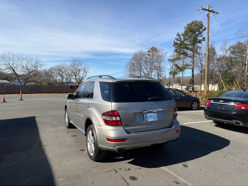 2009 Mercedes-Benz M-Class Image 4