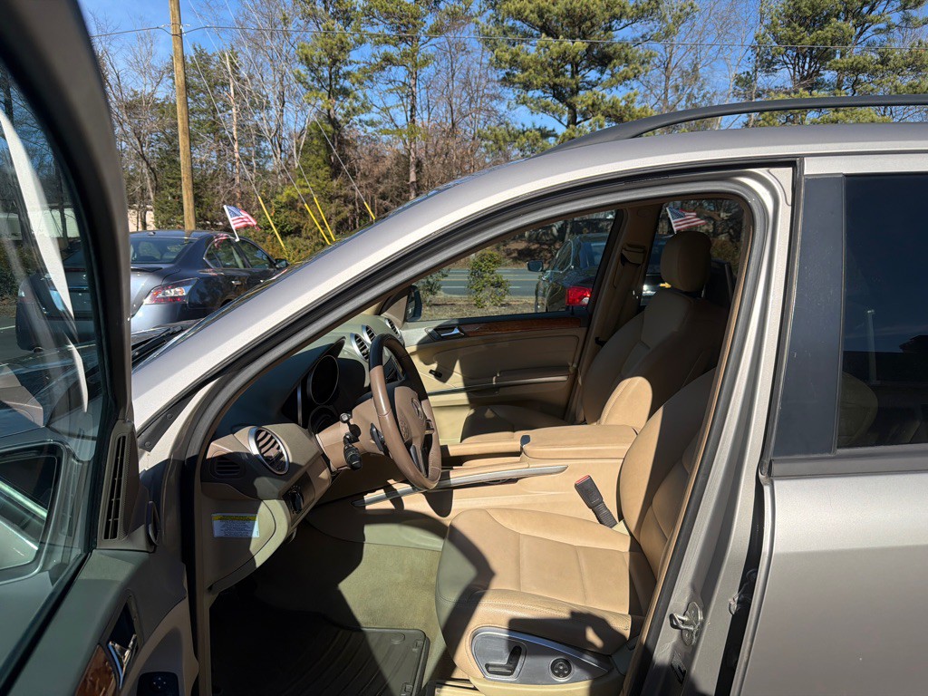 2009 Mercedes-Benz M-Class Image 7