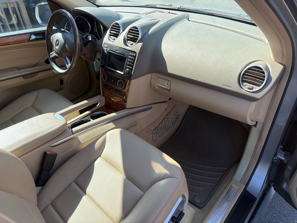 2009 Mercedes-Benz M-Class Image 14