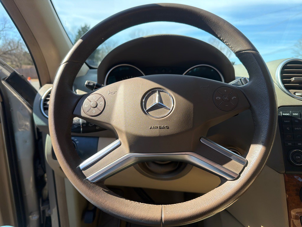 2009 Mercedes-Benz M-Class Image 22
