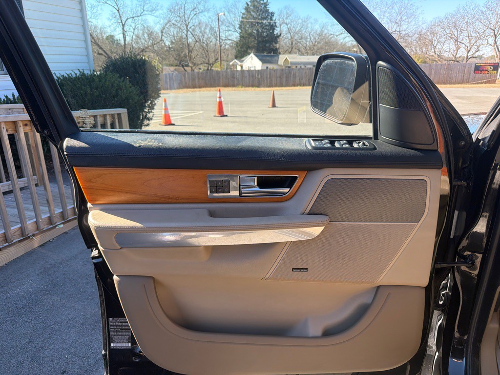 2011 Land Rover Range Rover Sport Image 10