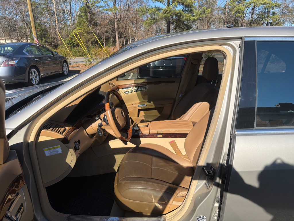 2009 Mercedes-Benz S-Class Image 7