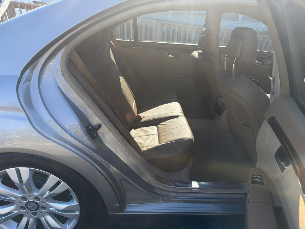 2009 Mercedes-Benz S-Class Image 12