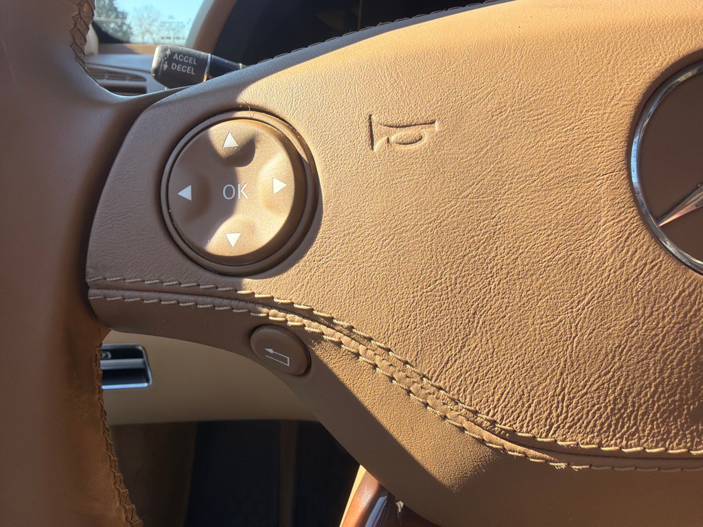 2009 Mercedes-Benz S-Class Image 22