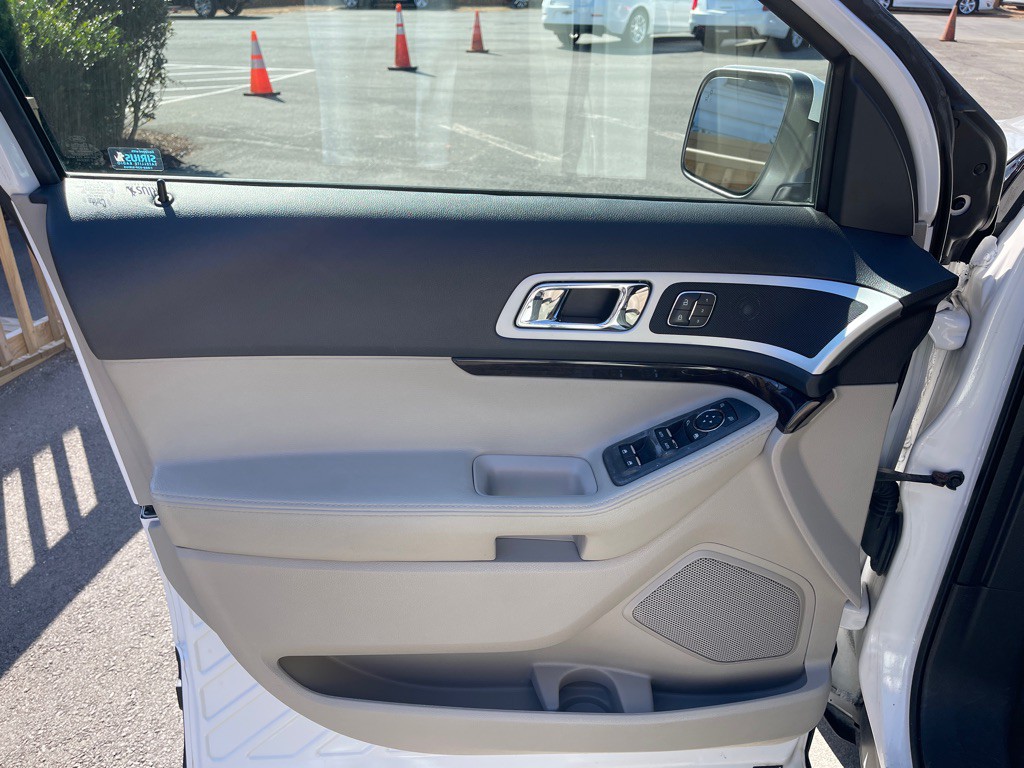 2015 Ford Explorer Image 10