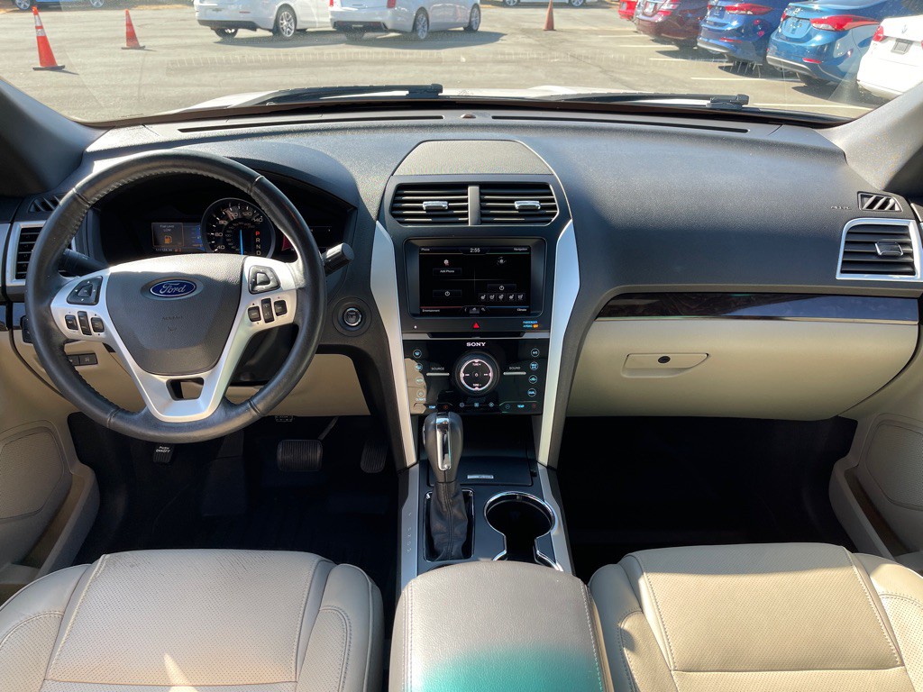 2015 Ford Explorer Image 19