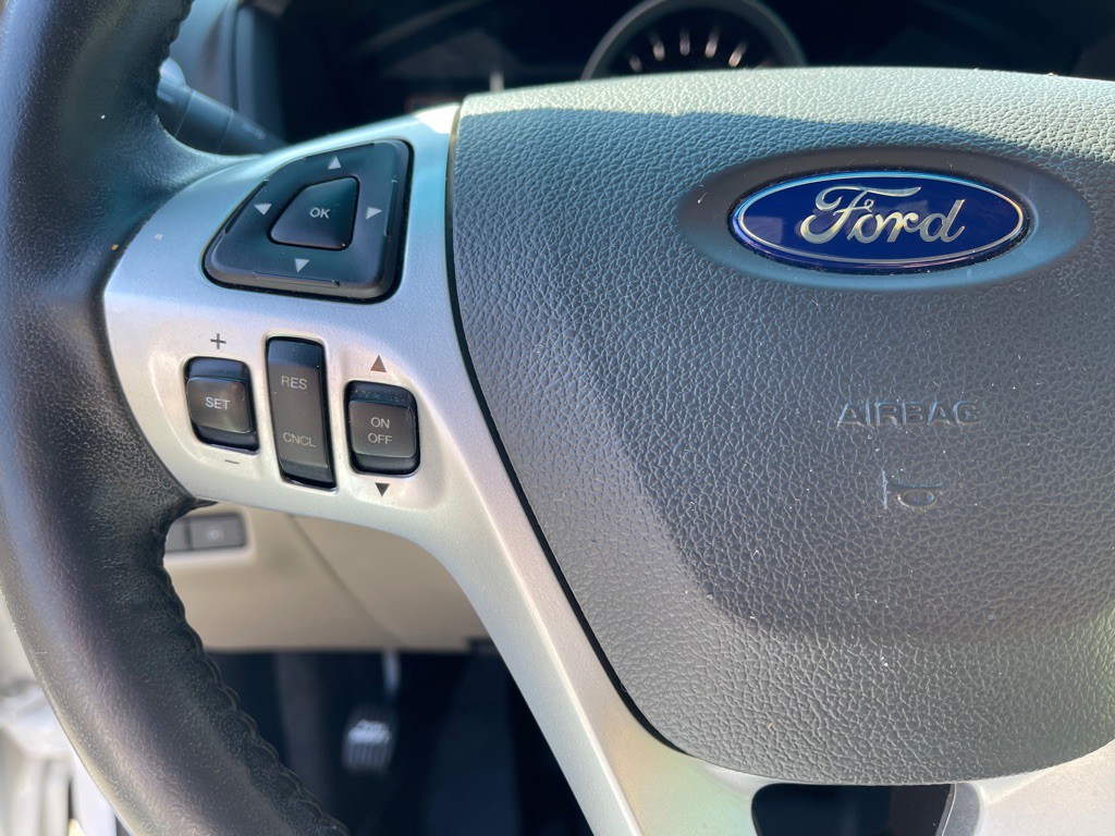 2015 Ford Explorer Image 23