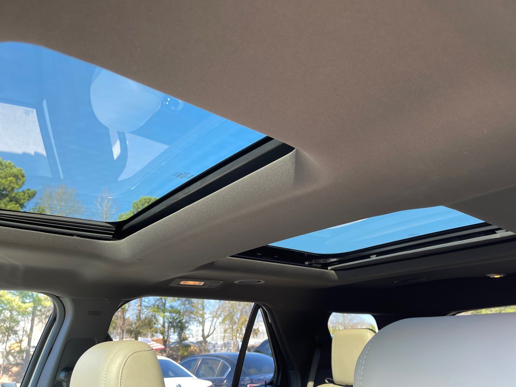 2015 Ford Explorer Image 25