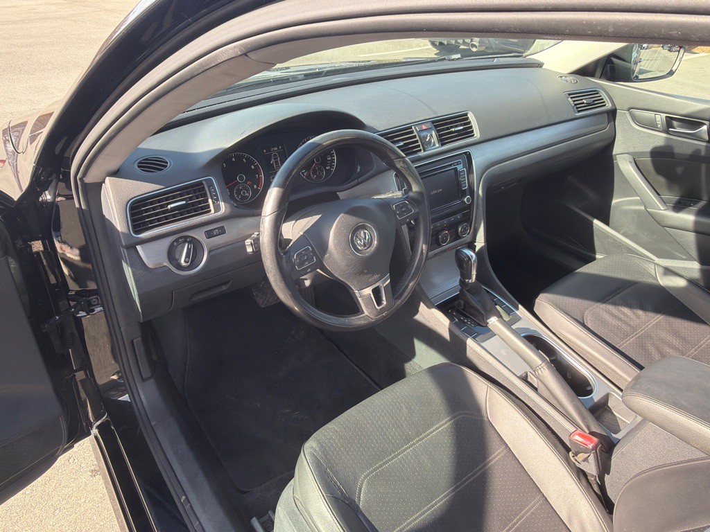 2014 Volkswagen Passat Image 8