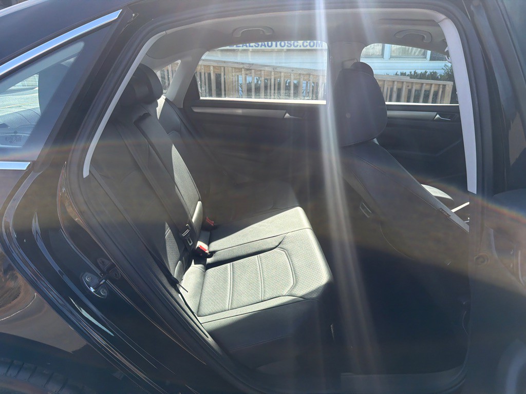 2014 Volkswagen Passat Image 12