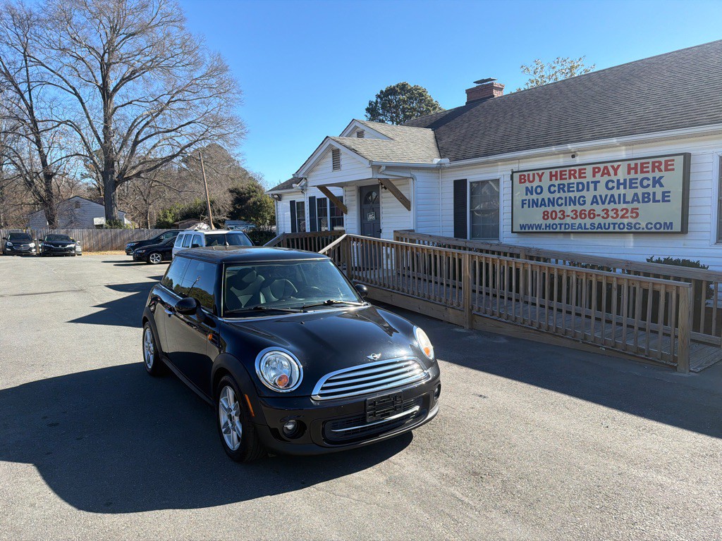 2012 MINI Cooper Image 1