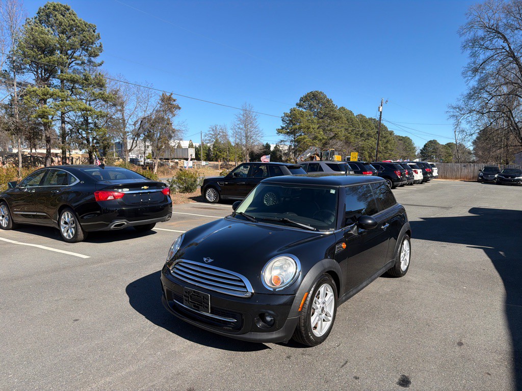 2012 MINI Cooper Image 2