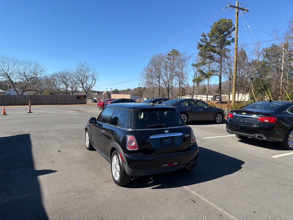 2012 MINI Cooper Image 4