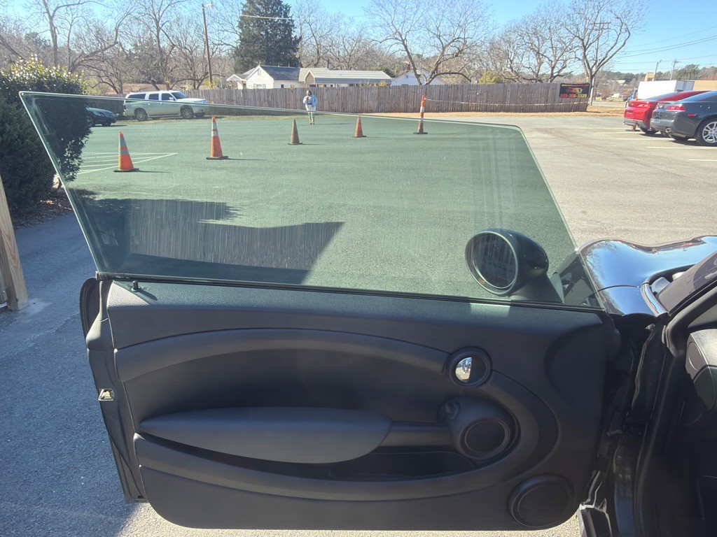 2012 MINI Cooper Image 10