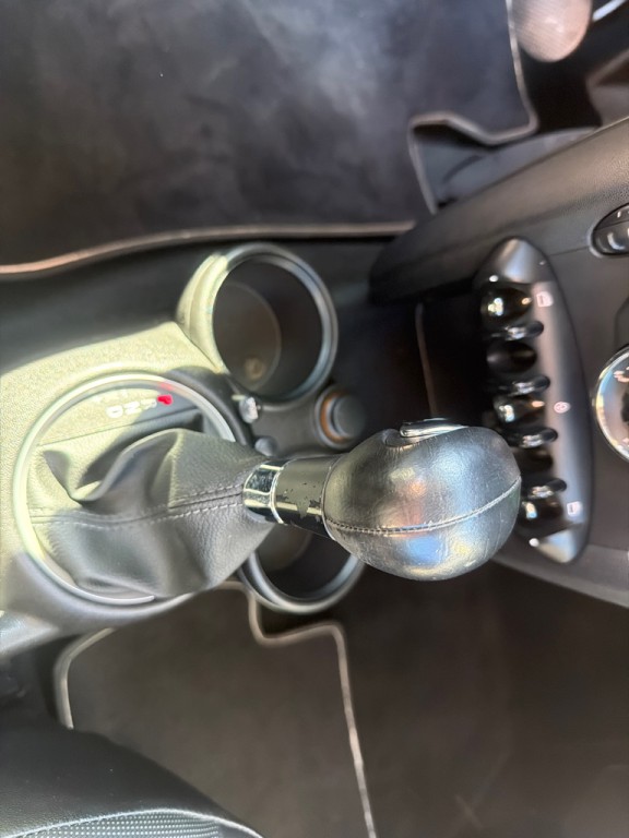 2012 MINI Cooper Image 19