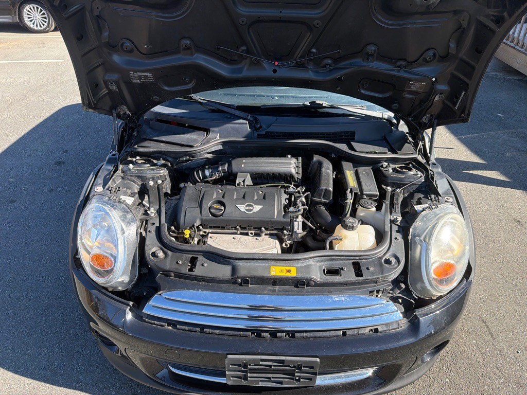 2012 MINI Cooper Image 23