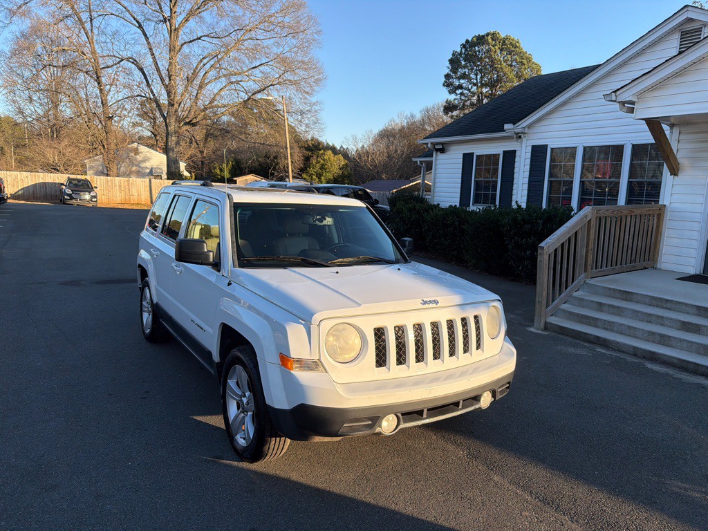 2013 Jeep Patriot Image 1