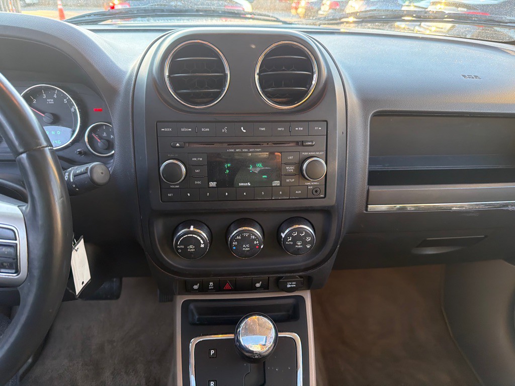 2013 Jeep Patriot Image 19