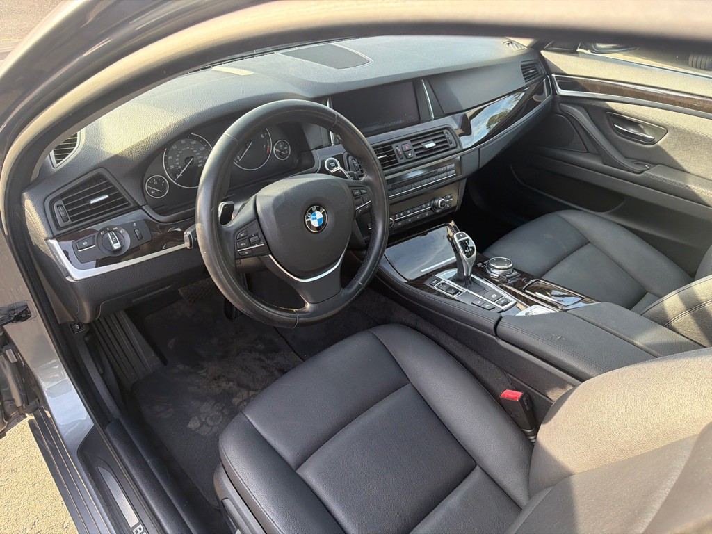 2016 BMW 5 Series Image 8