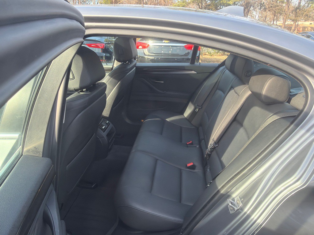 2016 BMW 5 Series Image 11