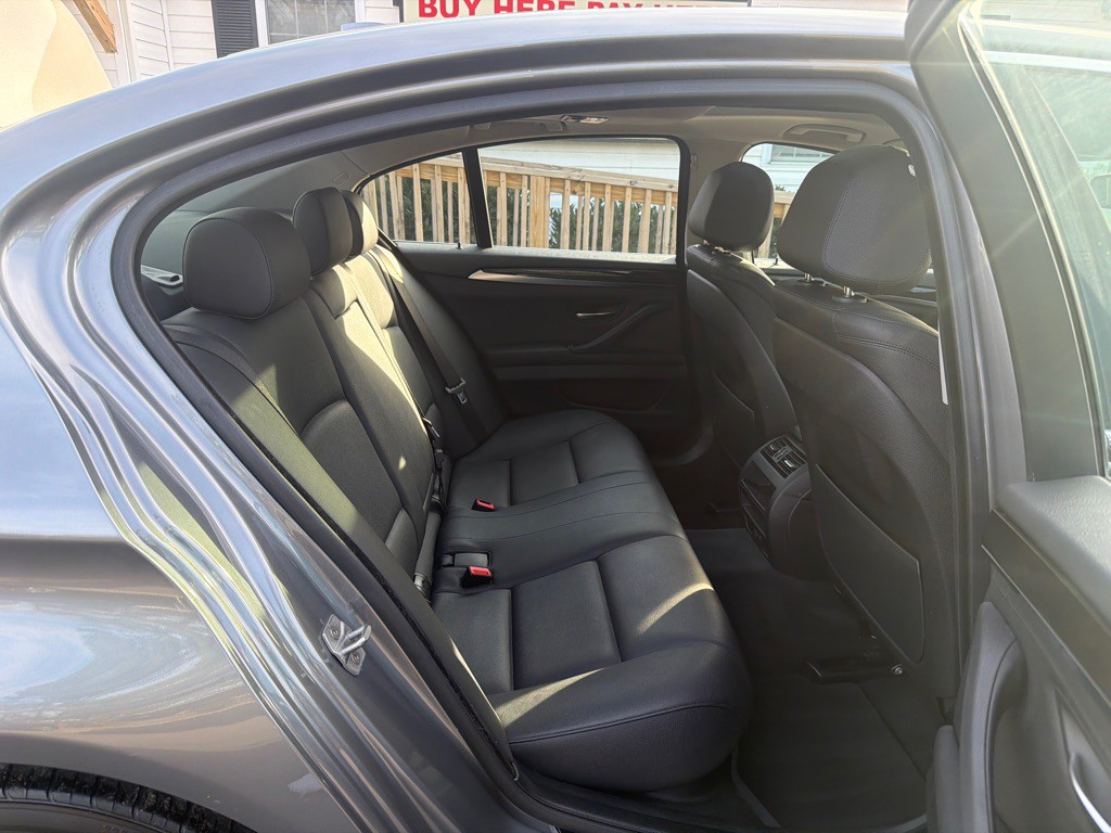 2016 BMW 5 Series Image 12