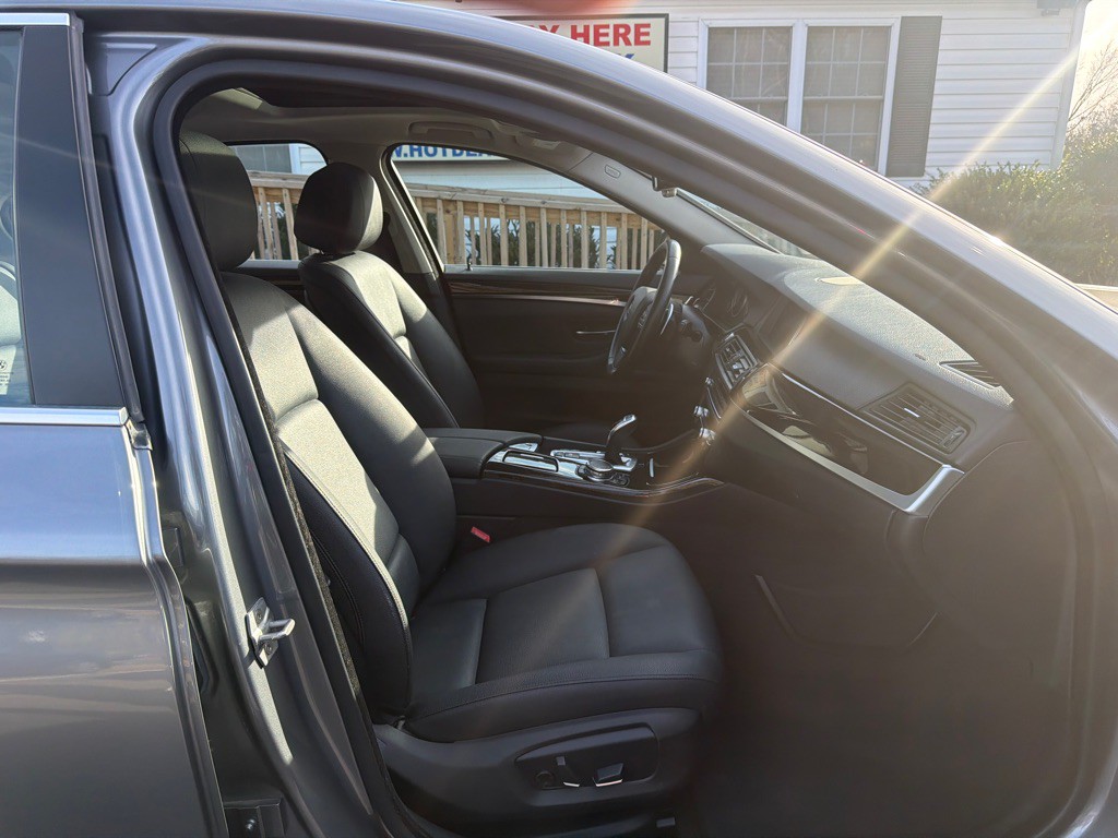 2016 BMW 5 Series Image 13