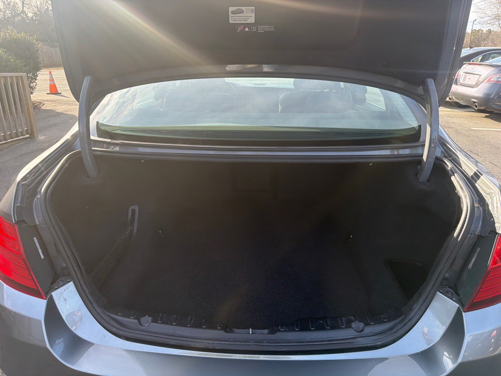 2016 BMW 5 Series Image 17