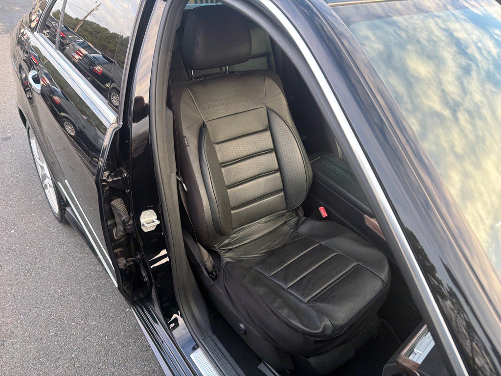 2013 Mercedes-Benz E-Class Image 15