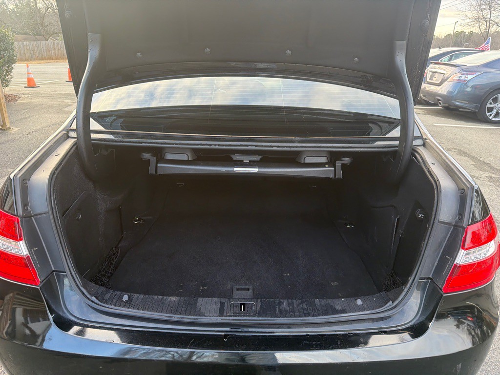 2013 Mercedes-Benz E-Class Image 17