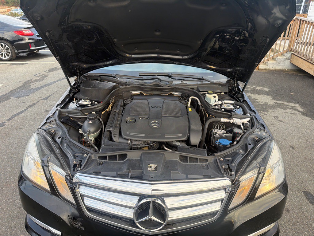 2013 Mercedes-Benz E-Class Image 25