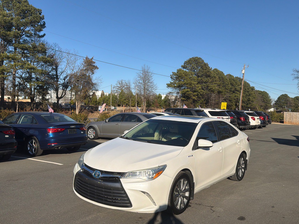 2015 Toyota Camry Image 2