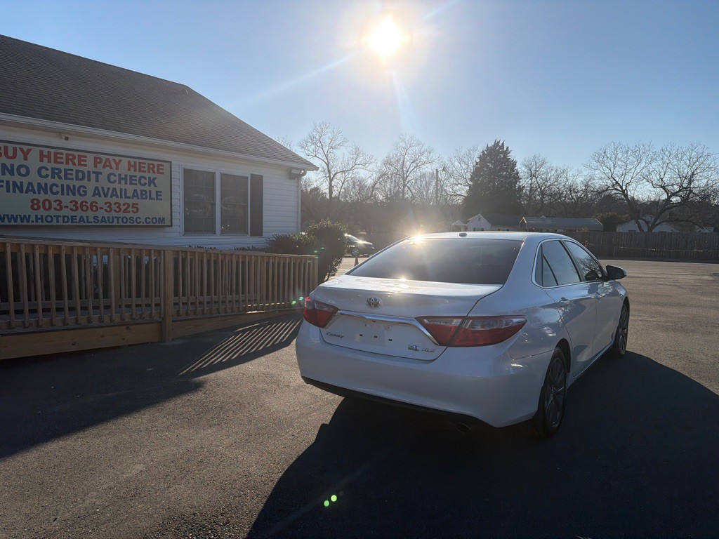 2015 Toyota Camry Image 5