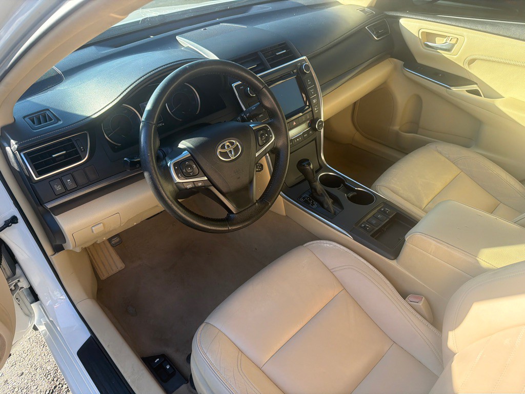 2015 Toyota Camry Image 8