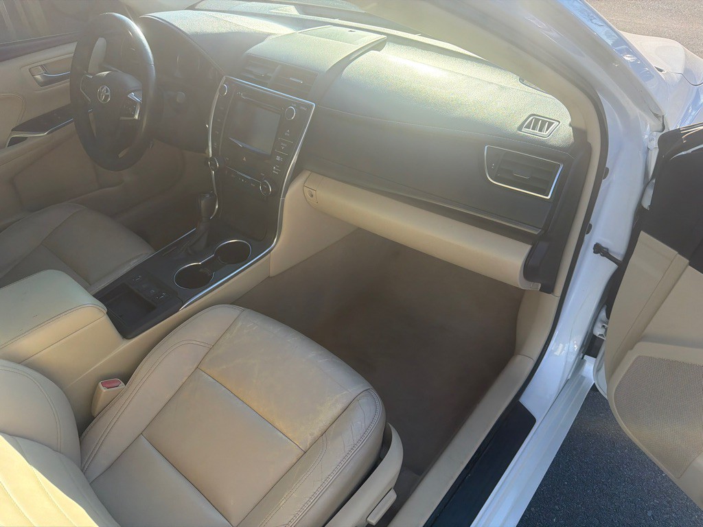 2015 Toyota Camry Image 14