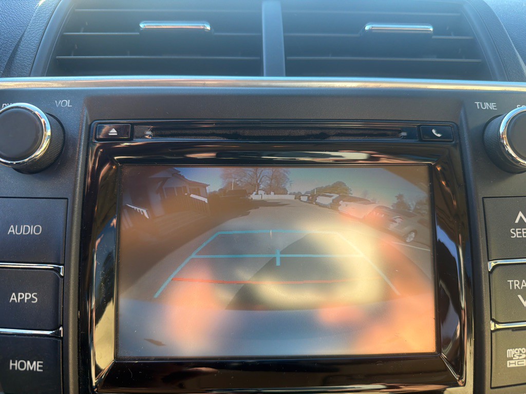 2015 Toyota Camry Image 21