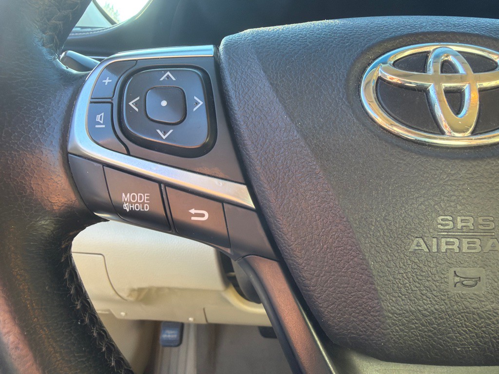 2015 Toyota Camry Image 24