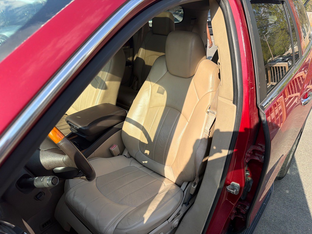 2012 Buick Enclave Image 9