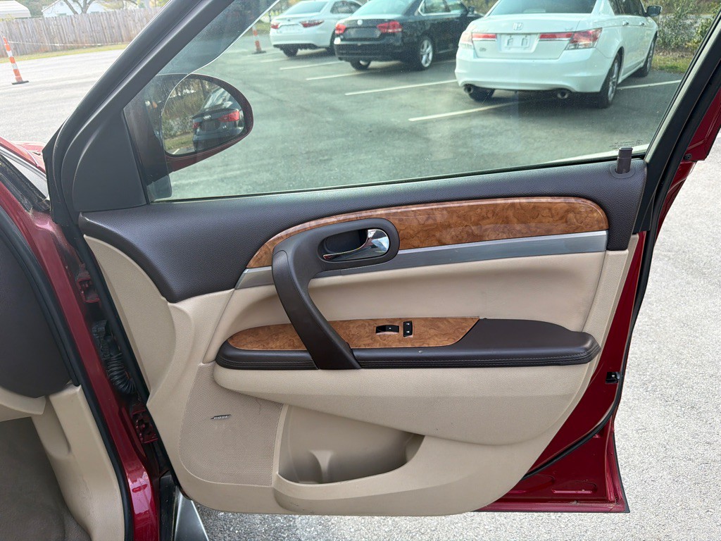 2012 Buick Enclave Image 16