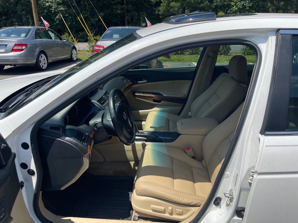 2011 Honda Accord Image 7