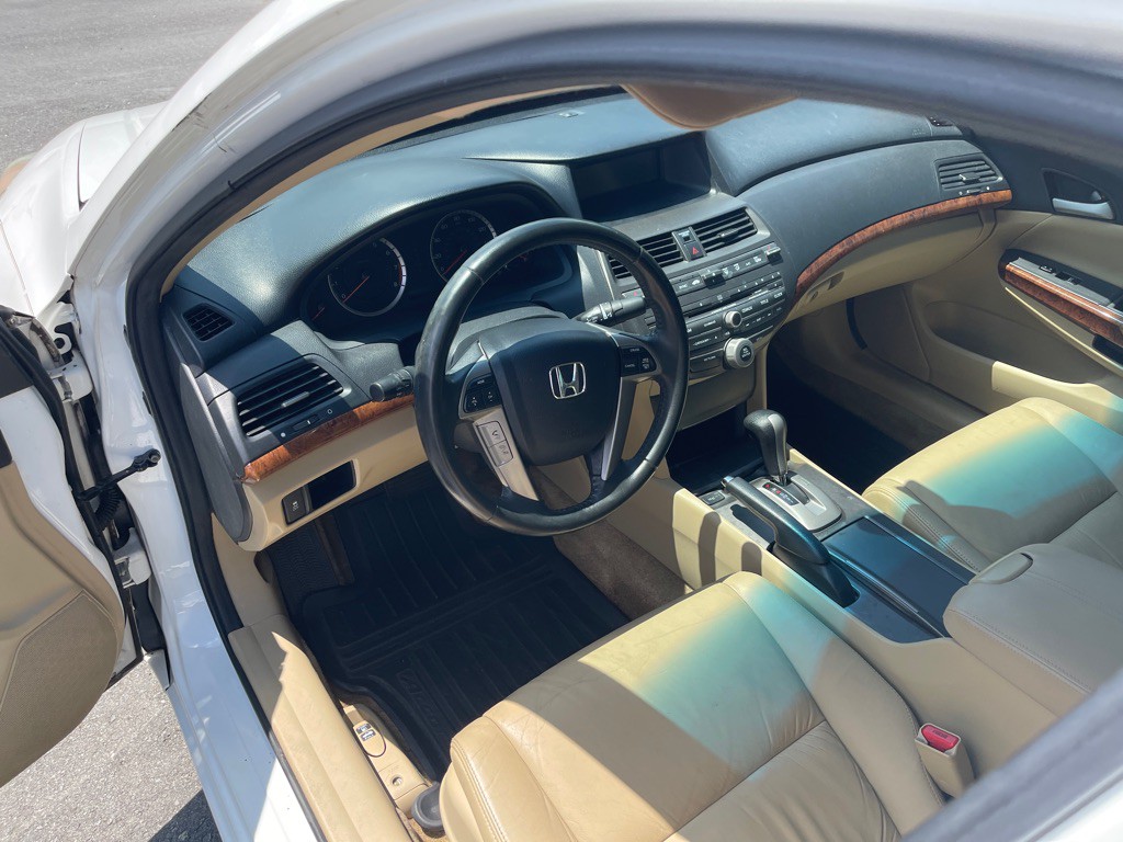 2011 Honda Accord Image 8