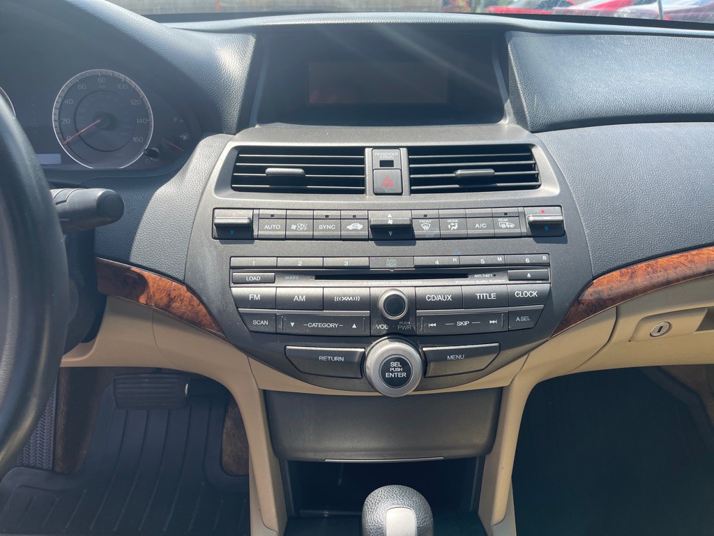 2011 Honda Accord Image 19