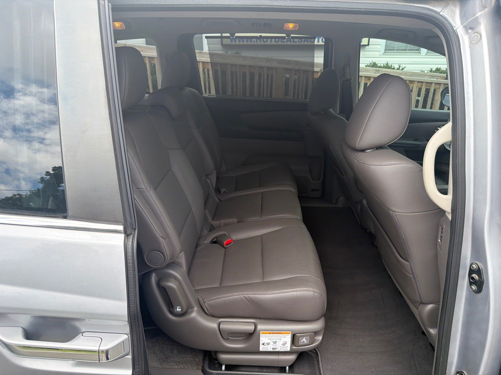 2016 Honda Odyssey Image 13