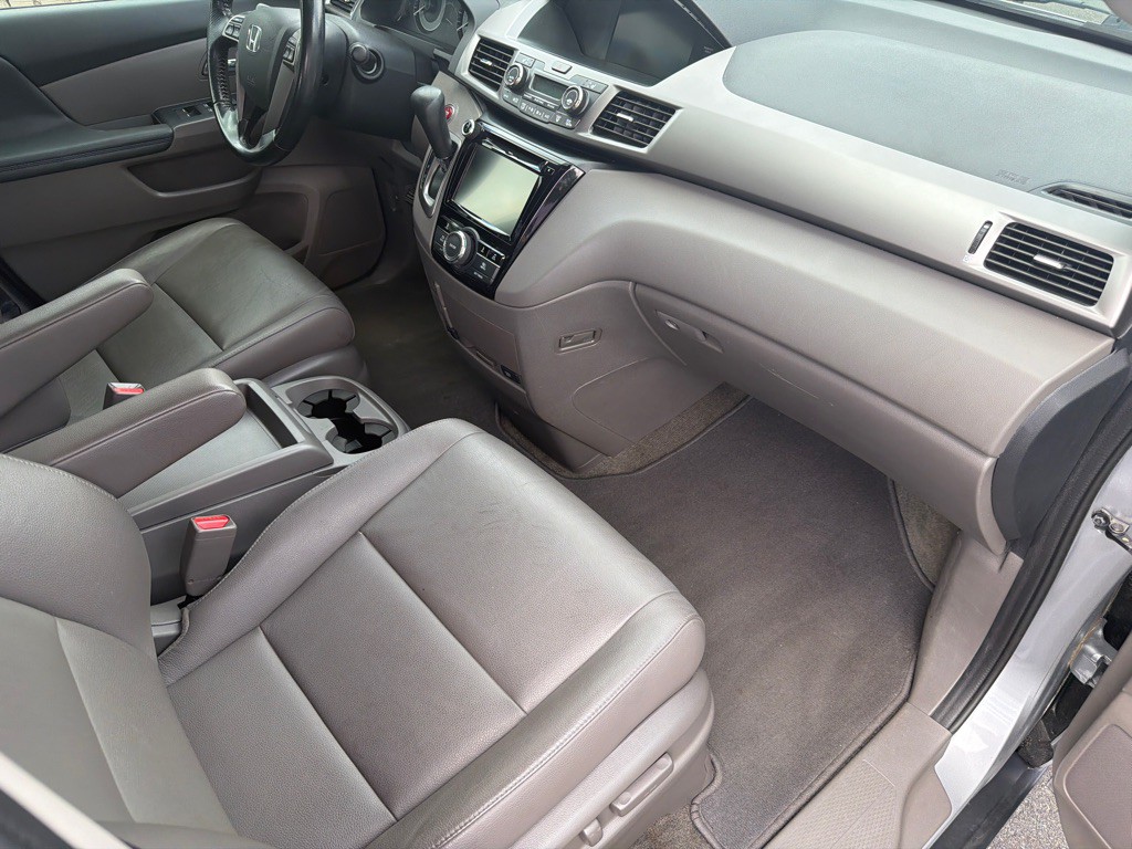 2016 Honda Odyssey Image 16