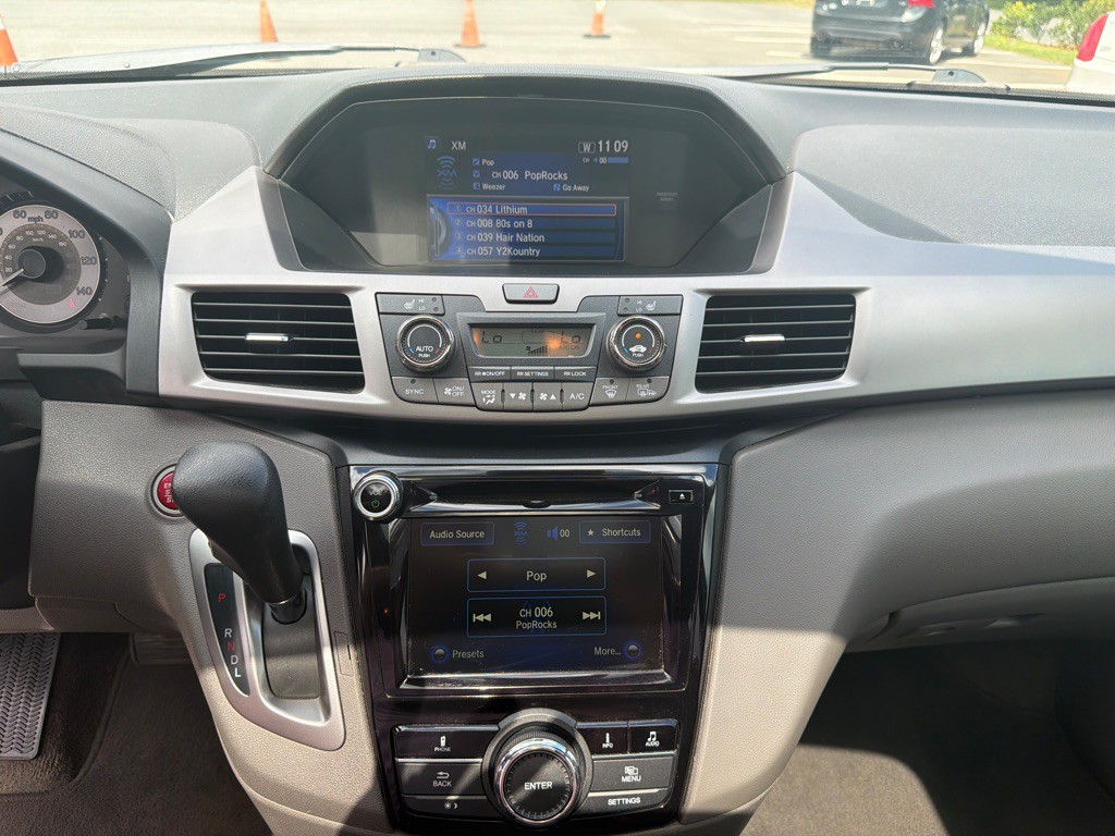 2016 Honda Odyssey Image 21